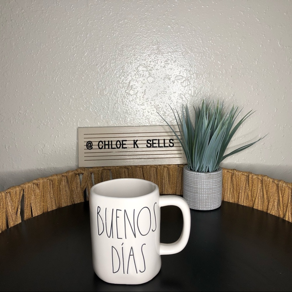 Rae Dunn BUENOS DIAS mug.